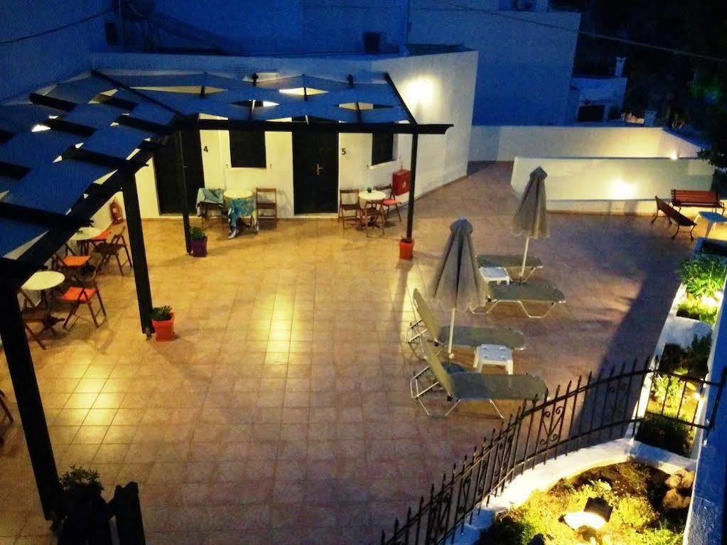 Little Lindos Sea View Studios Екстер'єр фото